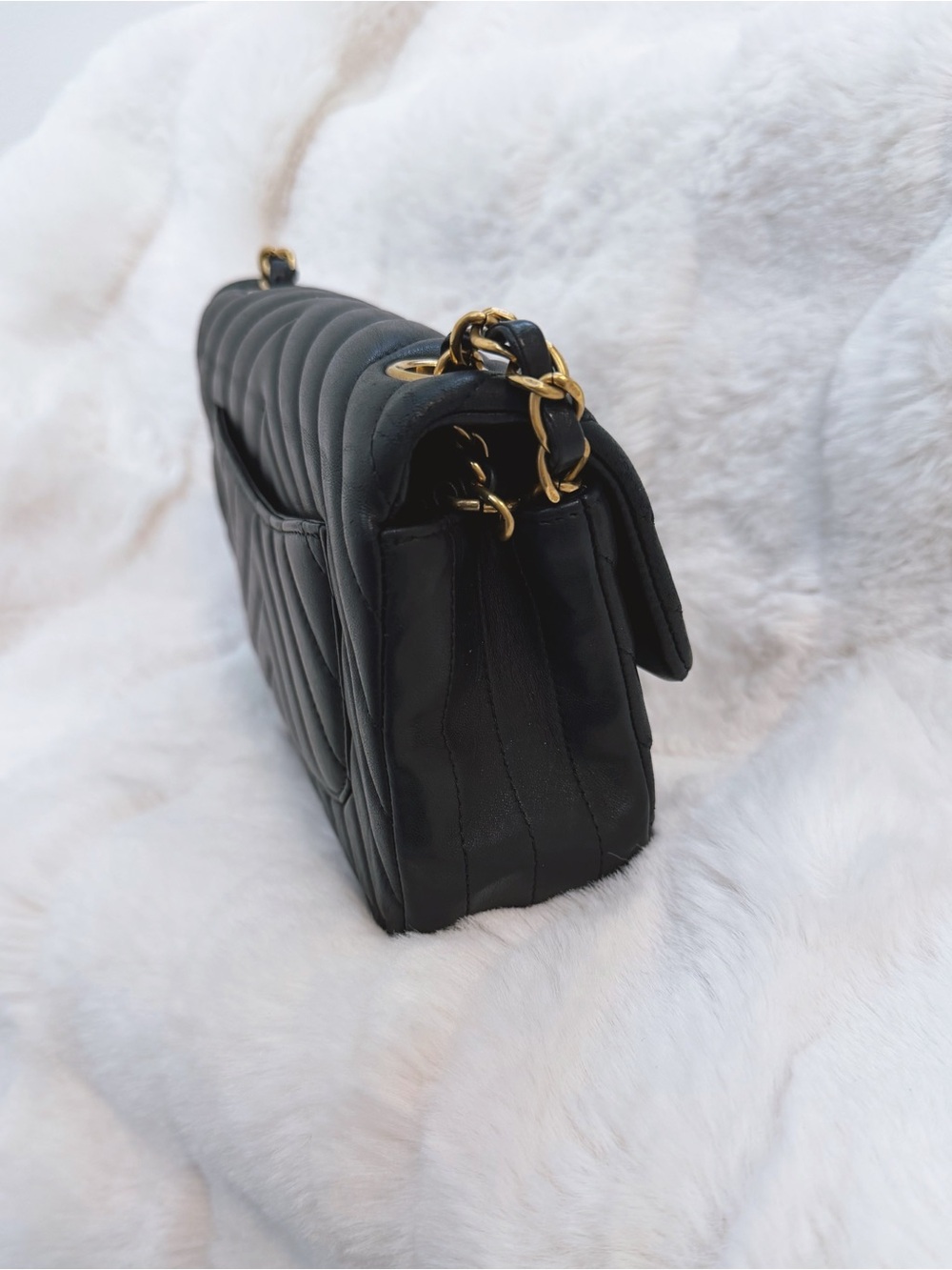Chanel Mini Chevron Rectangular Flap Bag - Picture 5 of 12